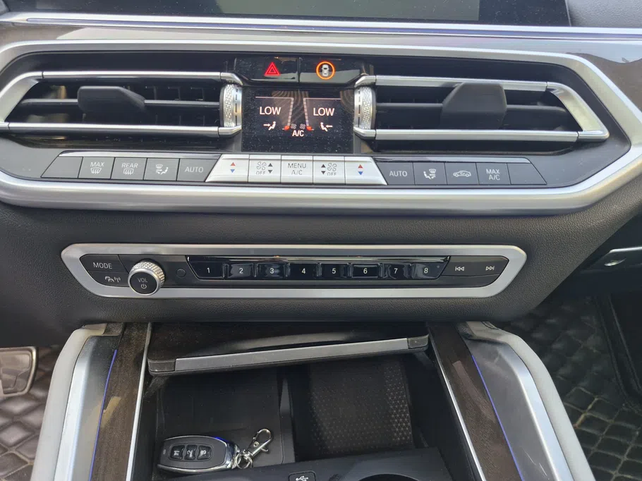 2023 BMW X Series 6 xDrive 40i 