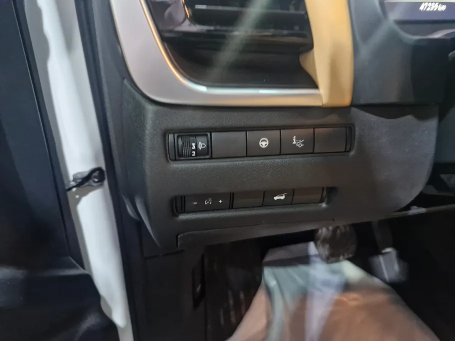 نيسان أكس تريل SL 2024 