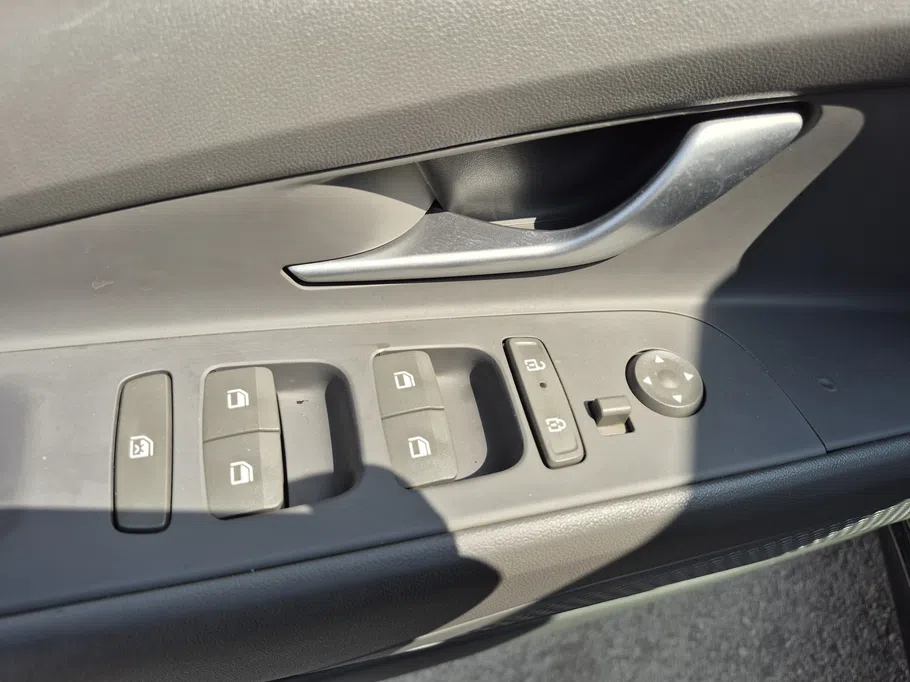 2024 Hyundai Elantra Fleet 