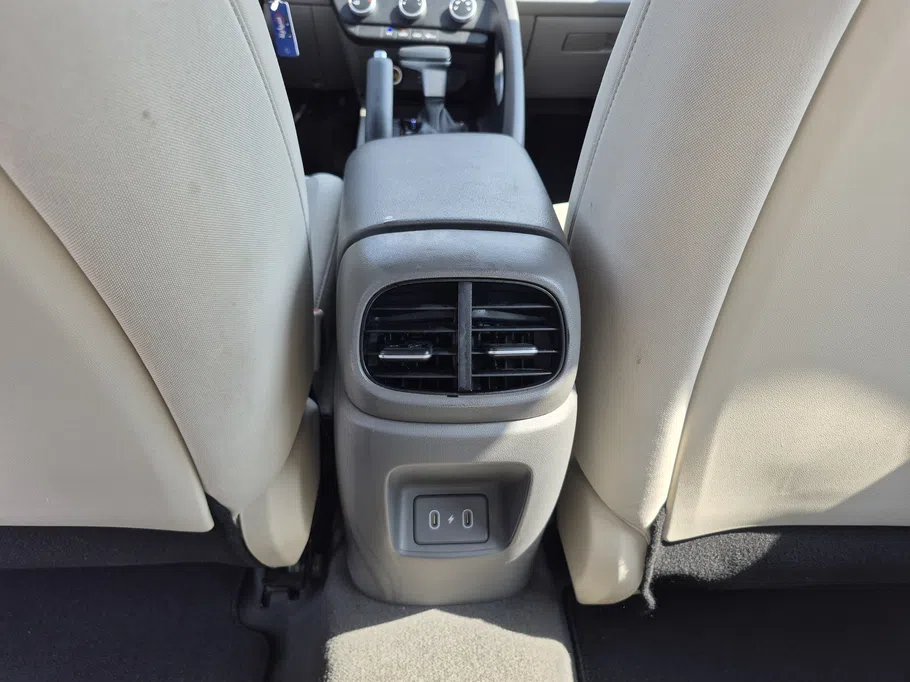 2024 Hyundai Elantra Fleet 