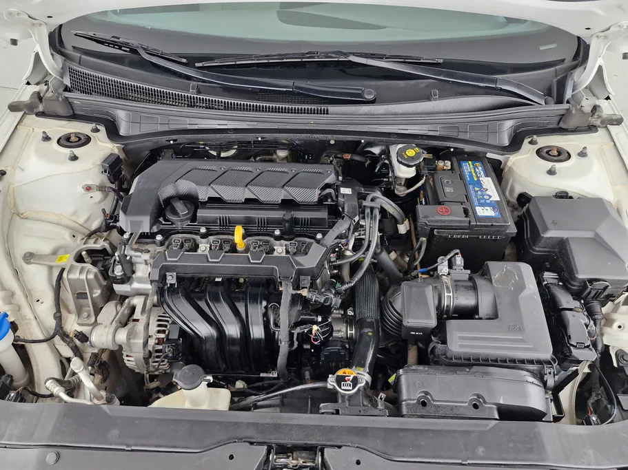2024 Hyundai Elantra Smart 