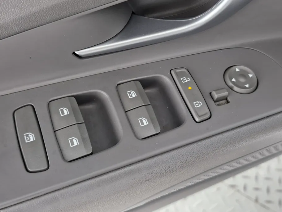 2024 Hyundai Elantra Smart 