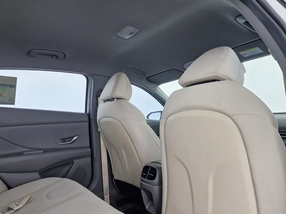 2024 Hyundai Elantra Smart 