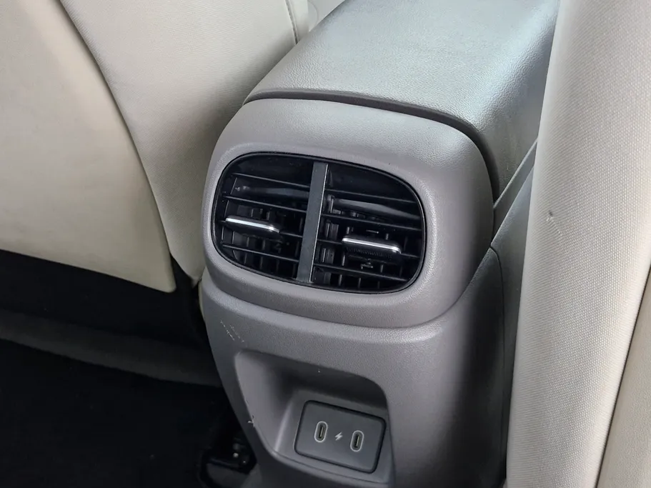 2024 Hyundai Elantra Smart 