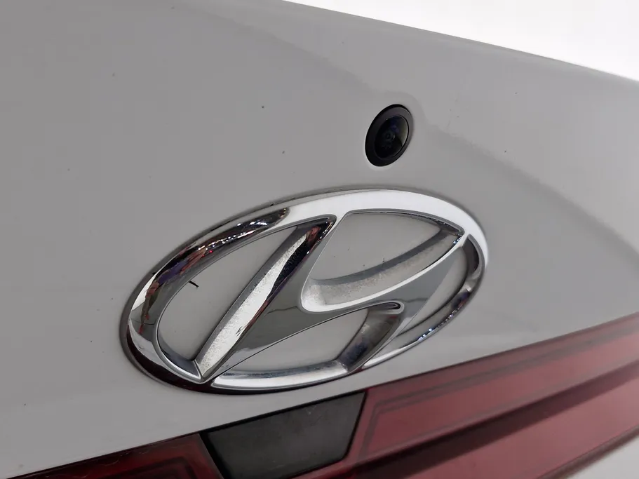 2024 Hyundai Elantra Smart 
