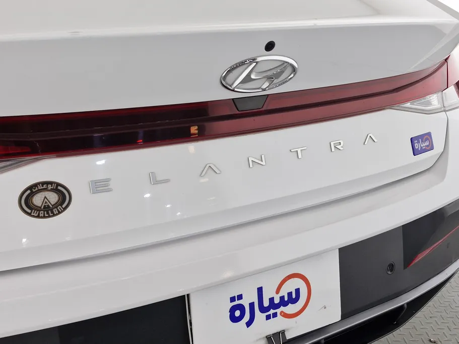 2024 Hyundai Elantra Smart 