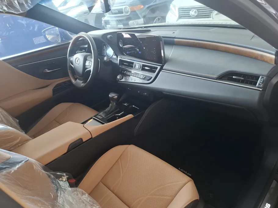 لكزس ES 350 CC 2025 