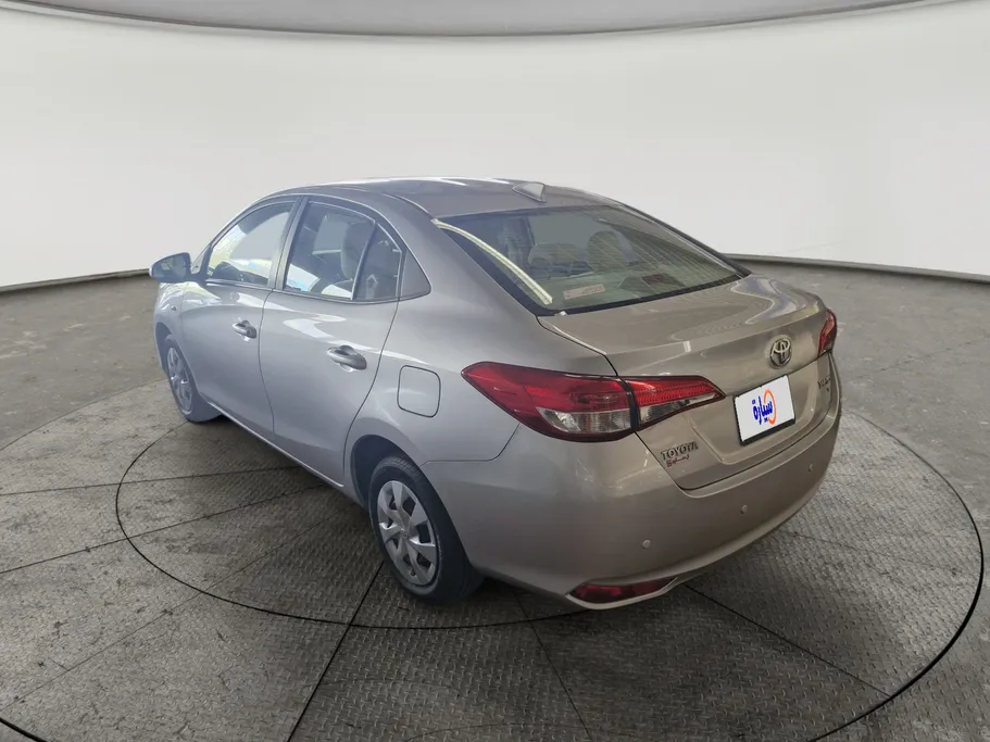 2021 Toyota Yaris  Y 