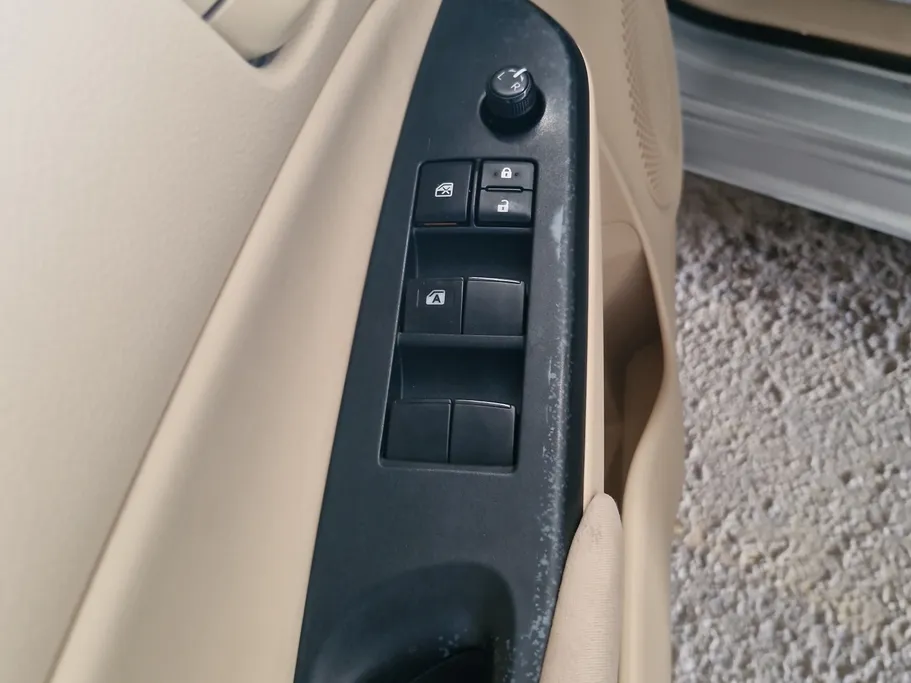 2021 Toyota Yaris  Y 
