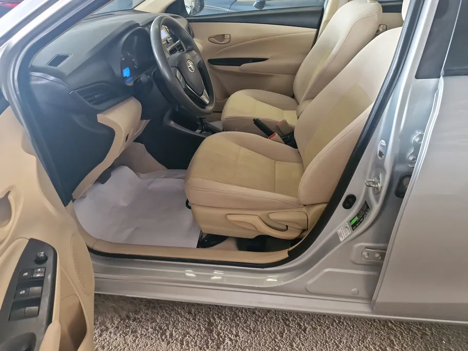 2021 Toyota Yaris  Y 