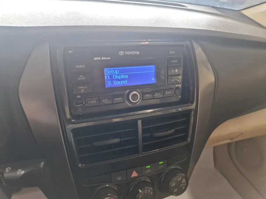 2021 Toyota Yaris  Y 