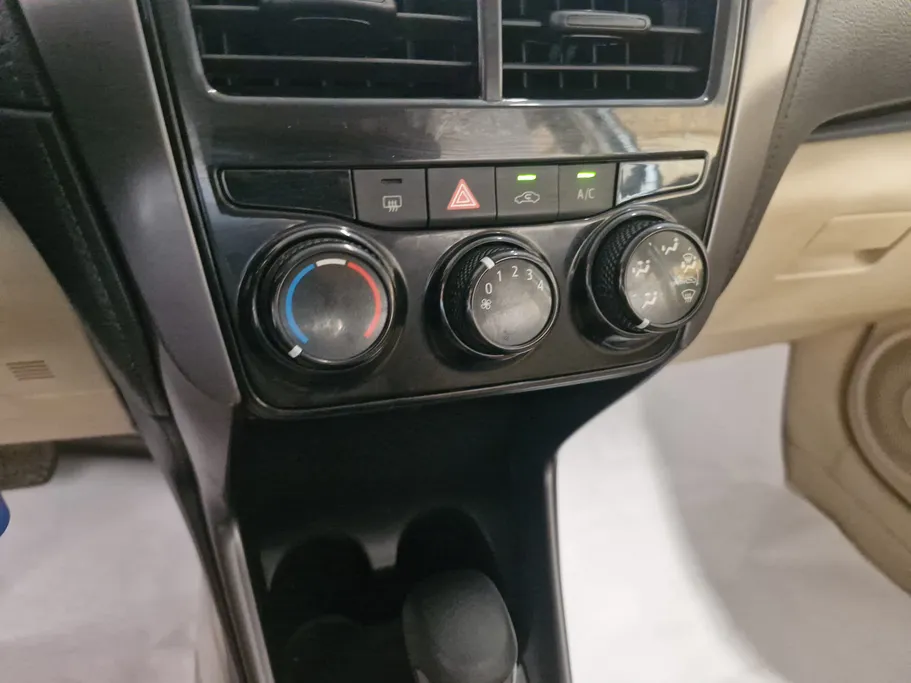 2021 Toyota Yaris  Y 