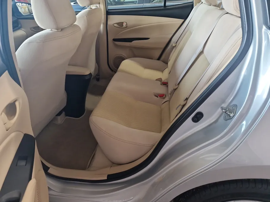 2021 Toyota Yaris  Y 