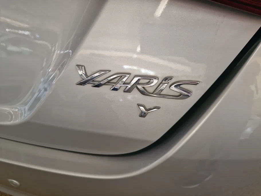 2021 Toyota Yaris  Y 