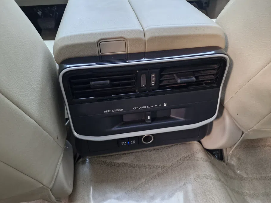 تويوتا لاندكروزر GXR2 2024 