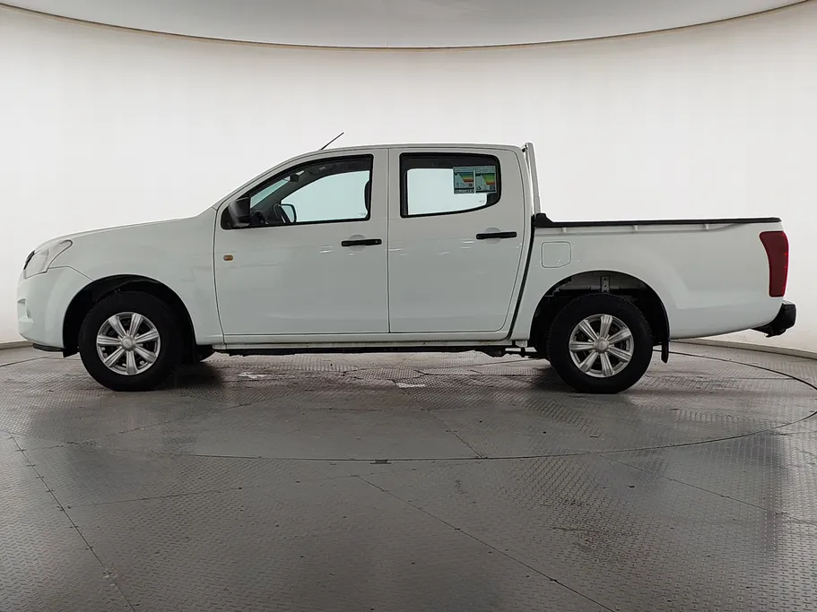 2025 ايسوزو D-max Double Cab 