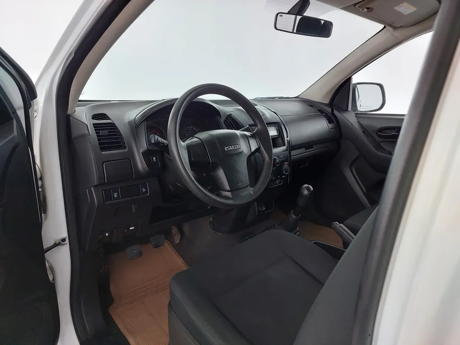 2025 ايسوزو D-max Double Cab 