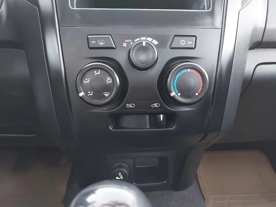2025 ايسوزو D-max Double Cab 
