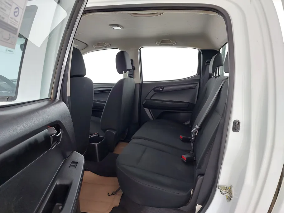 2025 ايسوزو D-max Double Cab 