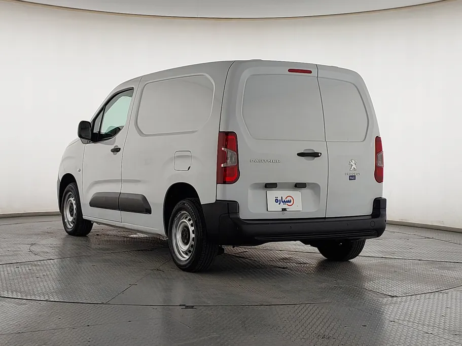 2024 Peugeot Partner Short van 