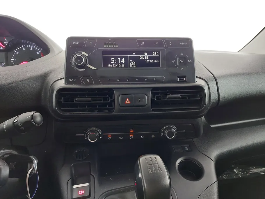 2024 Peugeot Partner Short van 