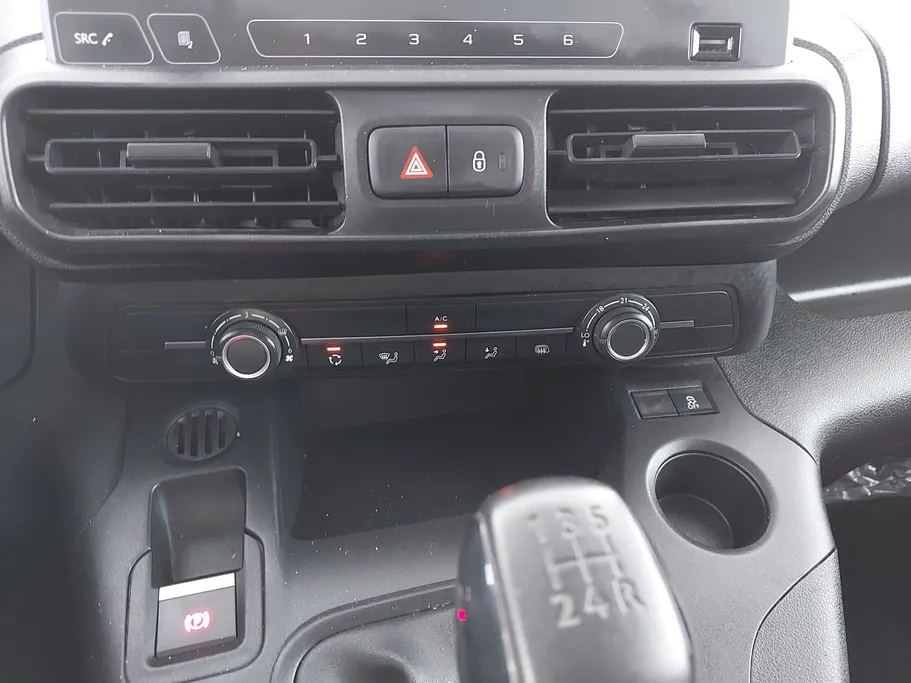 2024 Peugeot Partner Short van 