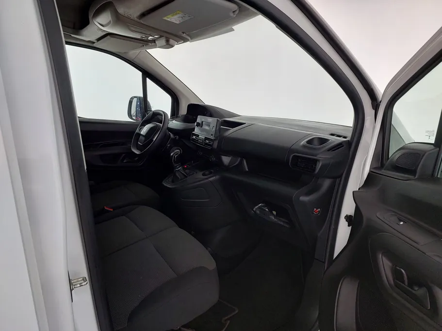 2024 Peugeot Partner Short van 