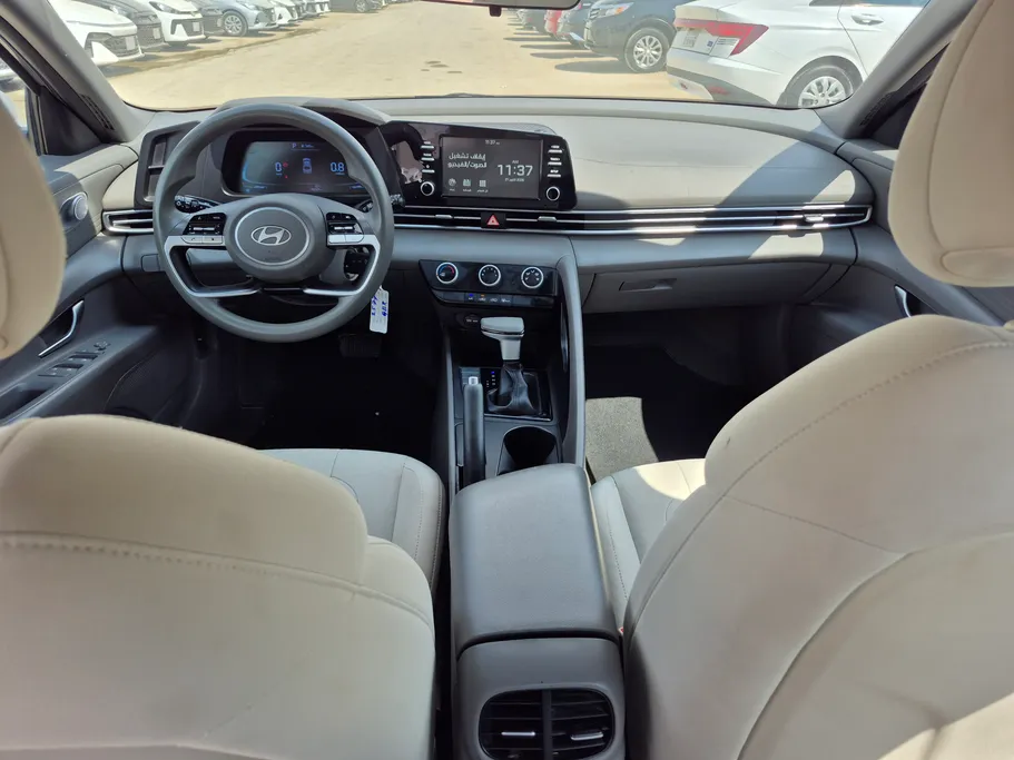 2024 Hyundai Elantra Fleet 