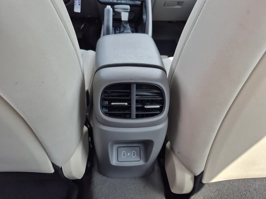 2024 Hyundai Elantra Fleet 