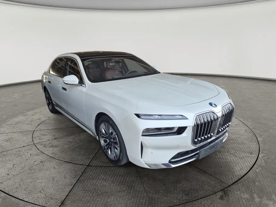2024 BMW 7 Series 735i 