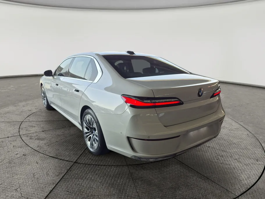 2024 BMW 7 Series 735i 