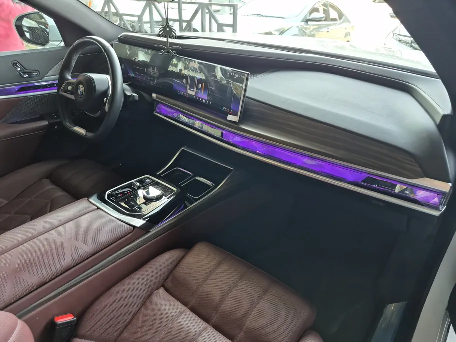 2024 BMW 7 Series 735i 