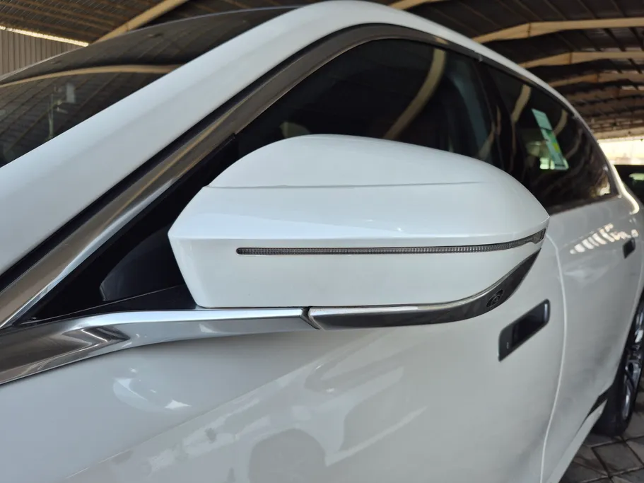 2024 BMW 7 Series 735i 