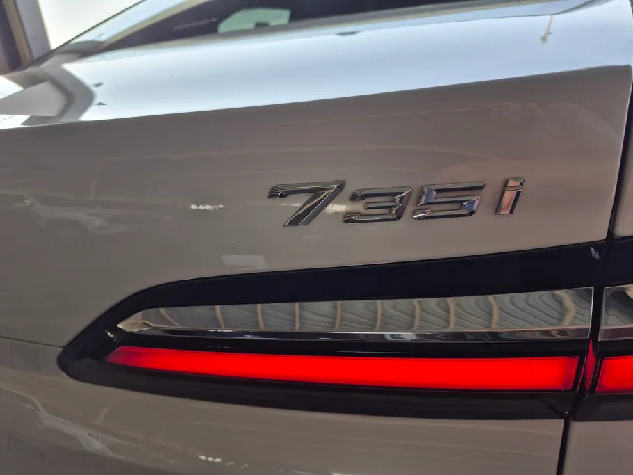 2024 BMW 7 Series 735i 