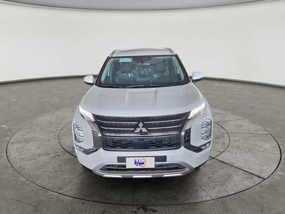 ميتسوبيشي اوتلاندر CLS 2024 