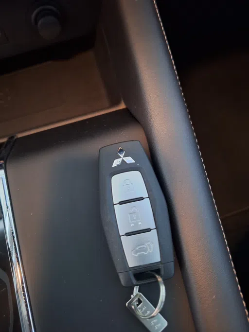 ميتسوبيشي اوتلاندر CLS 2024 