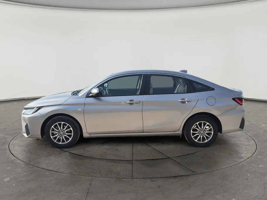 2024 Toyota Yaris  Y 