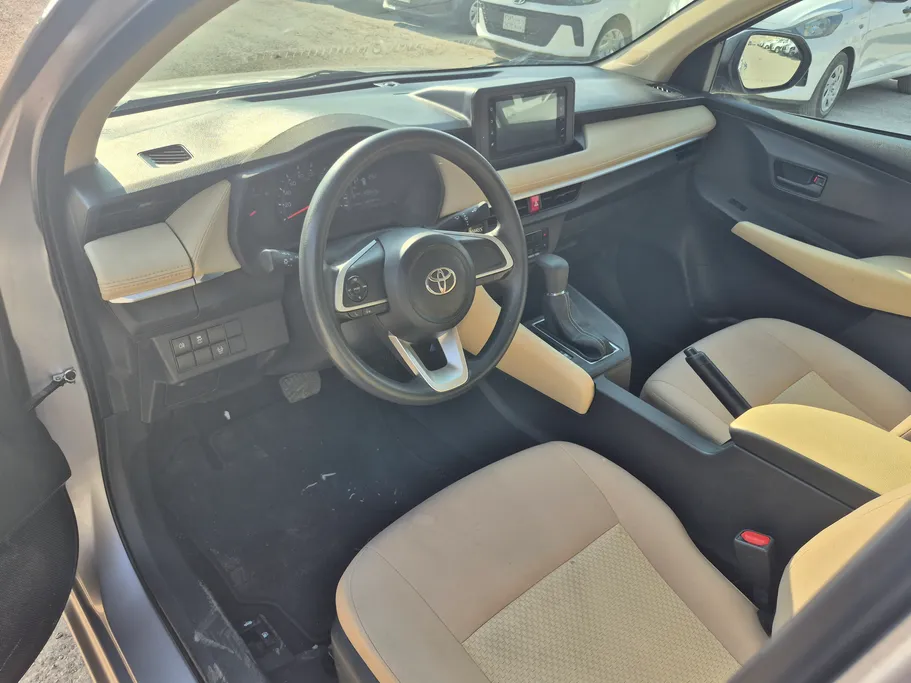 2024 Toyota Yaris  Y 