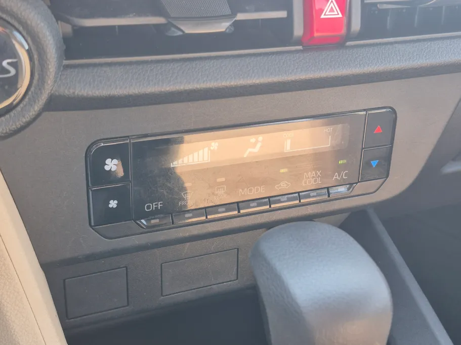 2024 Toyota Yaris  Y 