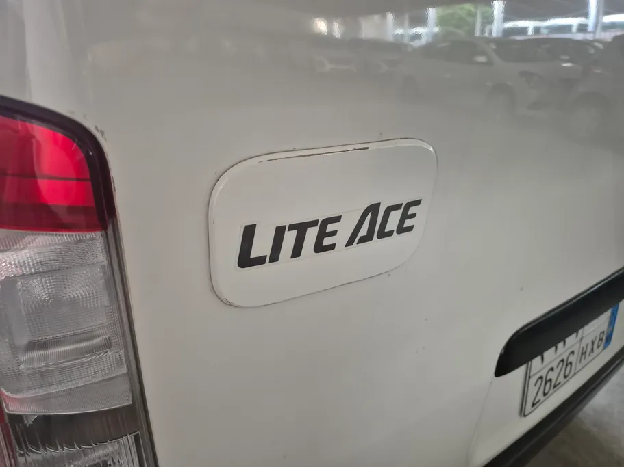 2023 Toyota LiteAce Van 