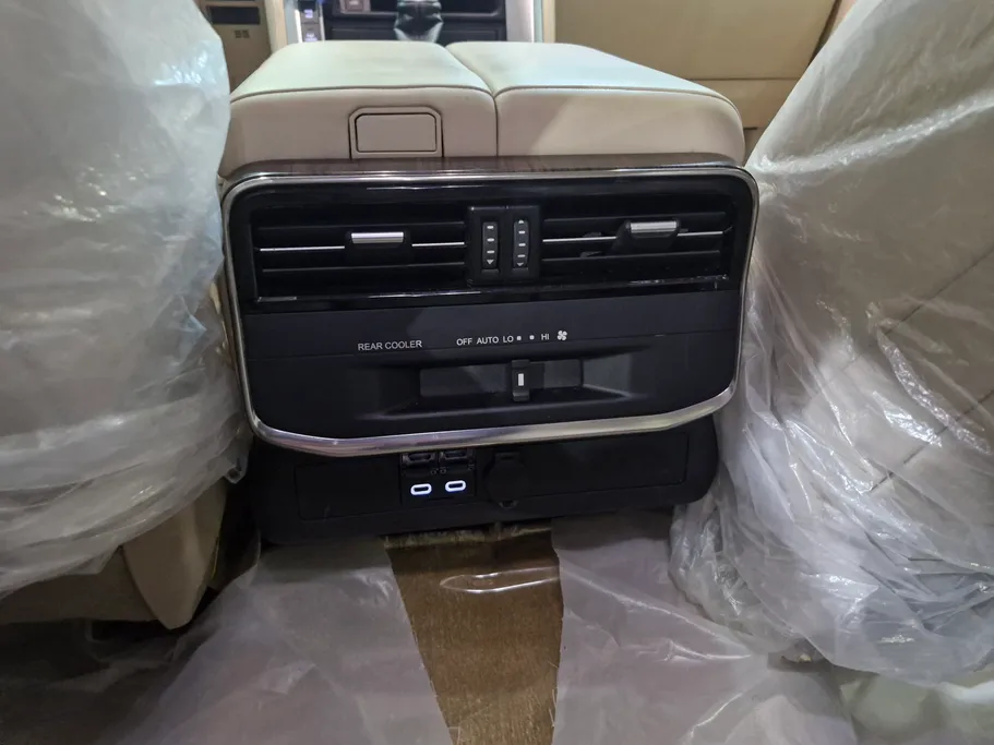 تويوتا لاندكروزر GXR 2025 