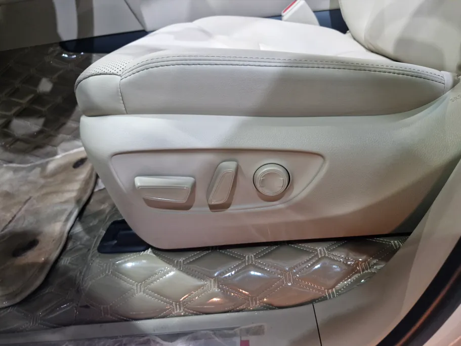 تويوتا لاندكروزر GXR5 2024 