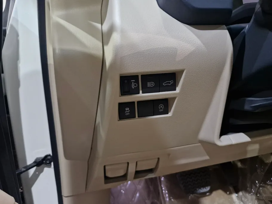 تويوتا لاندكروزر GXR5 2024 