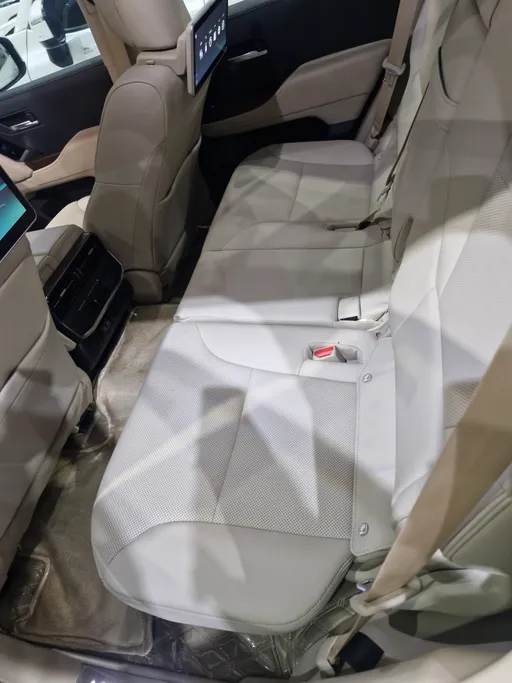 تويوتا لاندكروزر GXR5 2024 