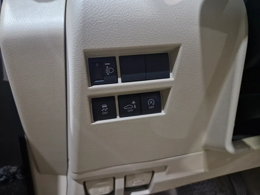 2025 Toyota Land Cruiser GXR2 