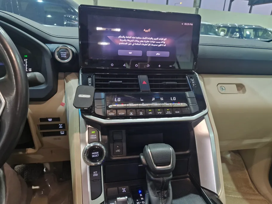 2025 Toyota Land Cruiser GXR2 