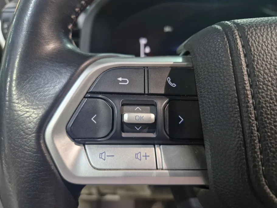 2025 Toyota Land Cruiser GXR2 