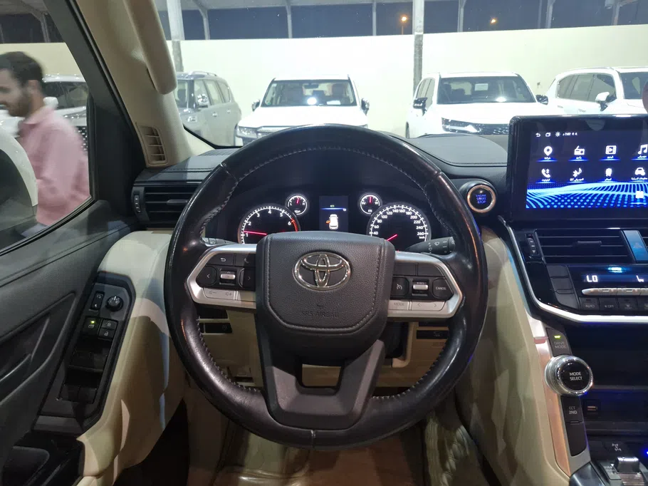 تويوتا لاندكروزر GXR1 2023 