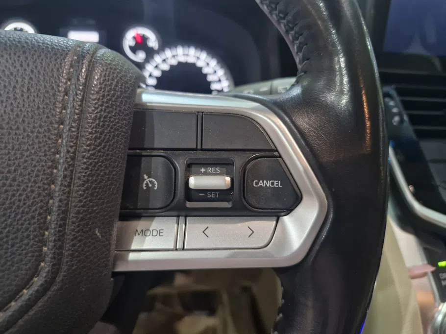 تويوتا لاندكروزر GXR1 2023 