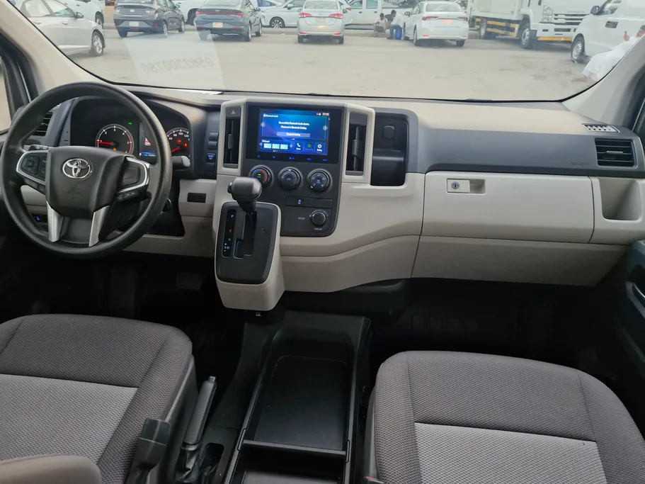2025 Toyota Haice ركاب سقف عالي 